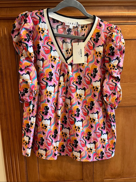 THML Tops - Thml Pink Floral V-Neck Puff Sleeve Blouse with Black Trim